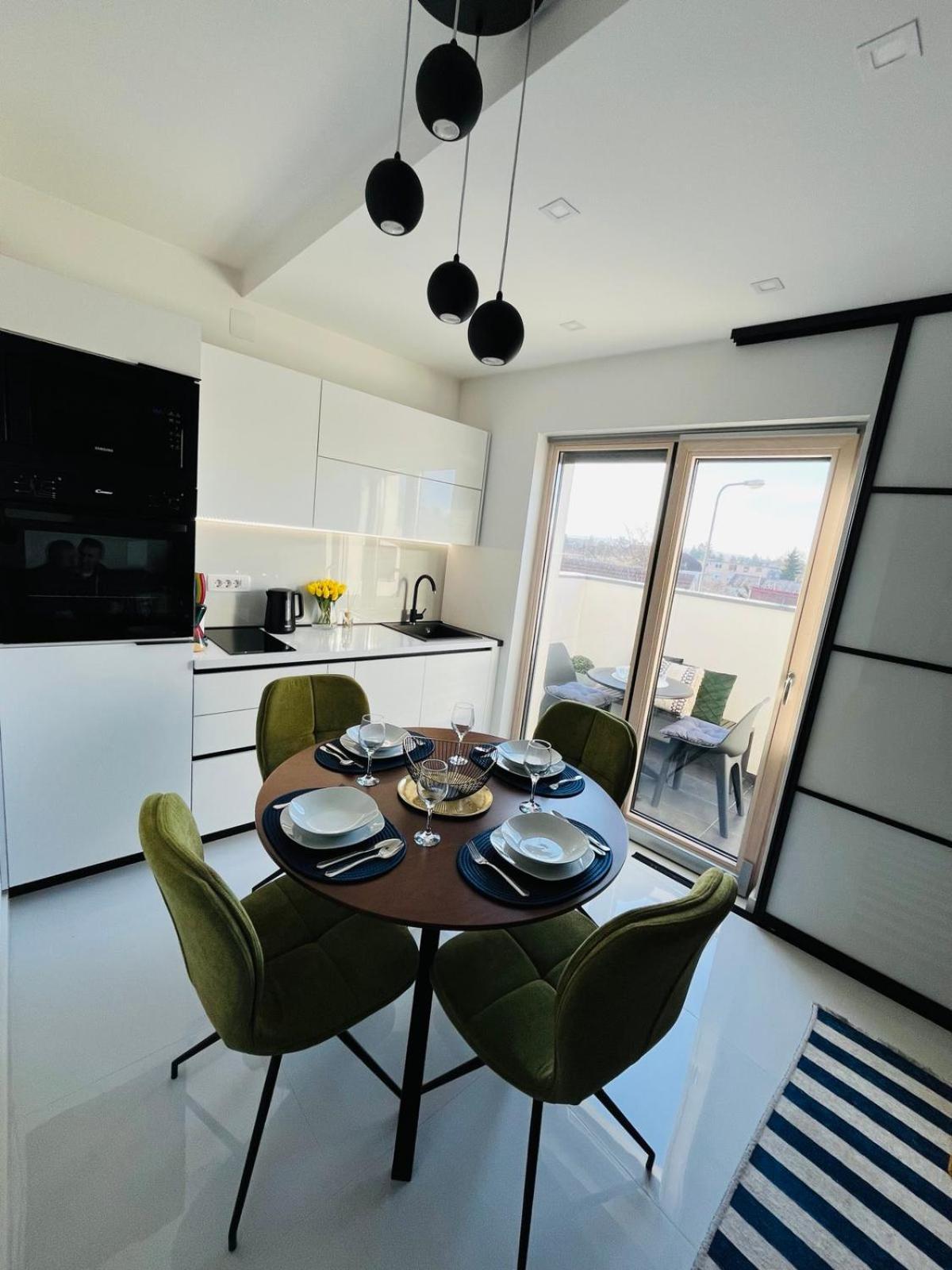 Apartman N&N โคปริฟนิซา ภายนอก รูปภาพ