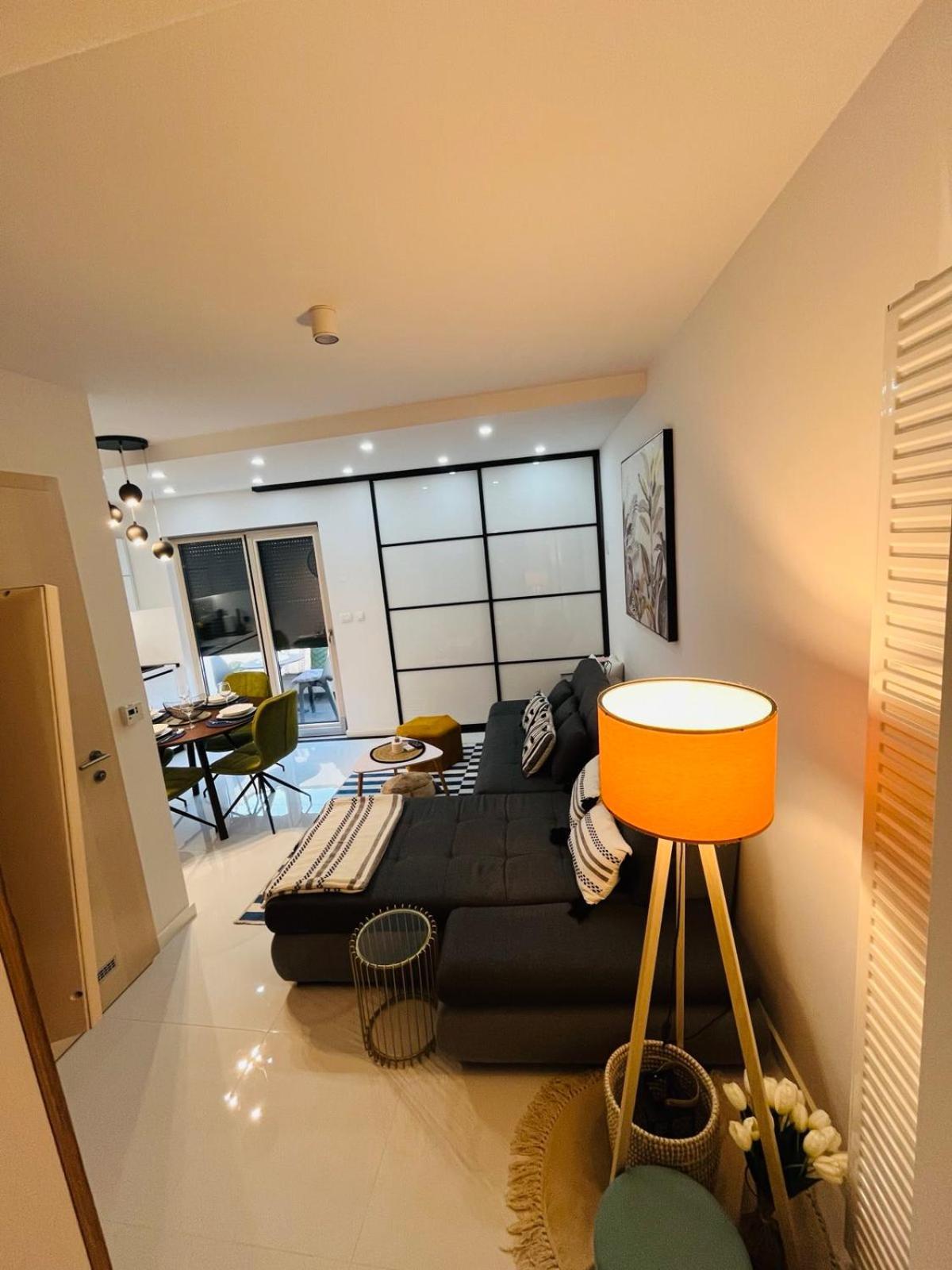 Apartman N&N โคปริฟนิซา ภายนอก รูปภาพ