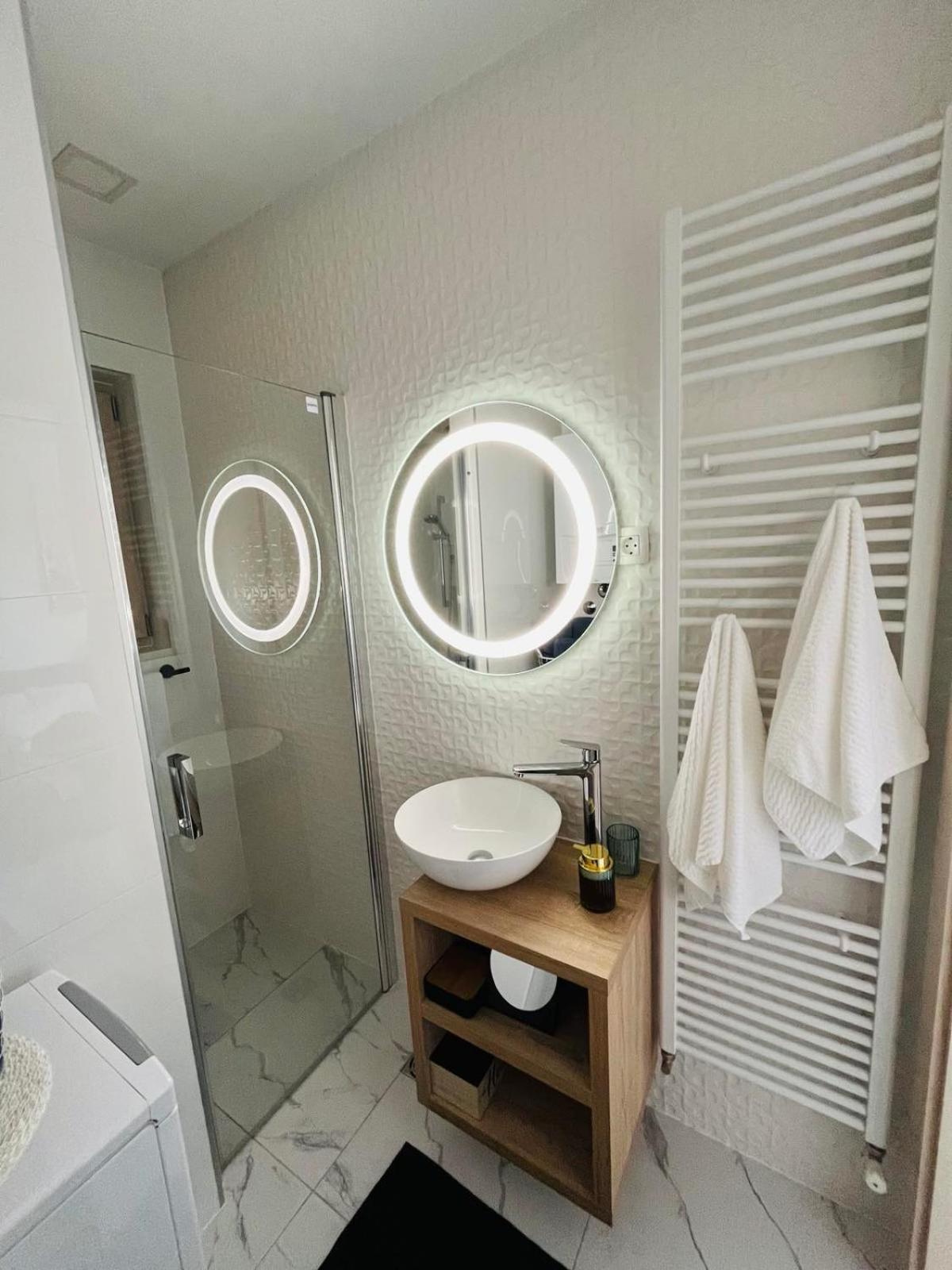Apartman N&N โคปริฟนิซา ภายนอก รูปภาพ